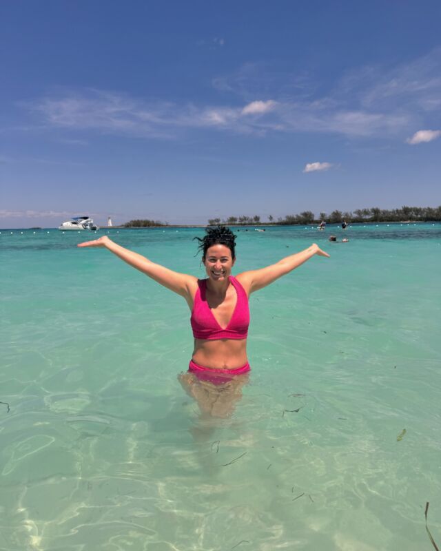 Country #53 for me - Bahamas! 

A very very very emotional day for me. But this swim and water was very healing ❤️‍🩹